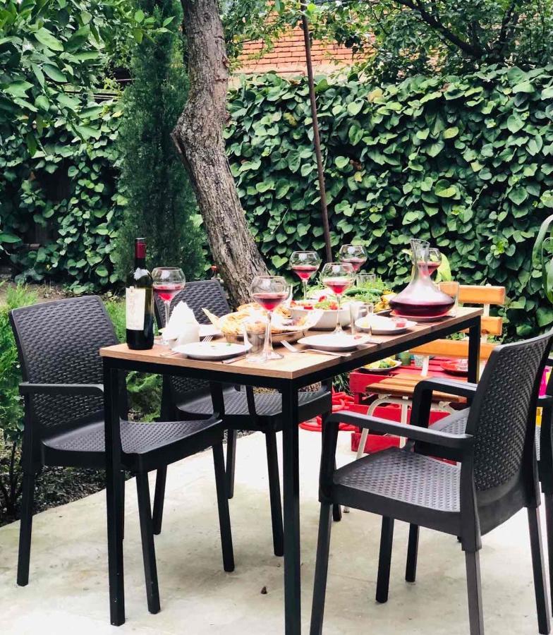 Sweet Apartment In Kutaisi Ngoại thất bức ảnh