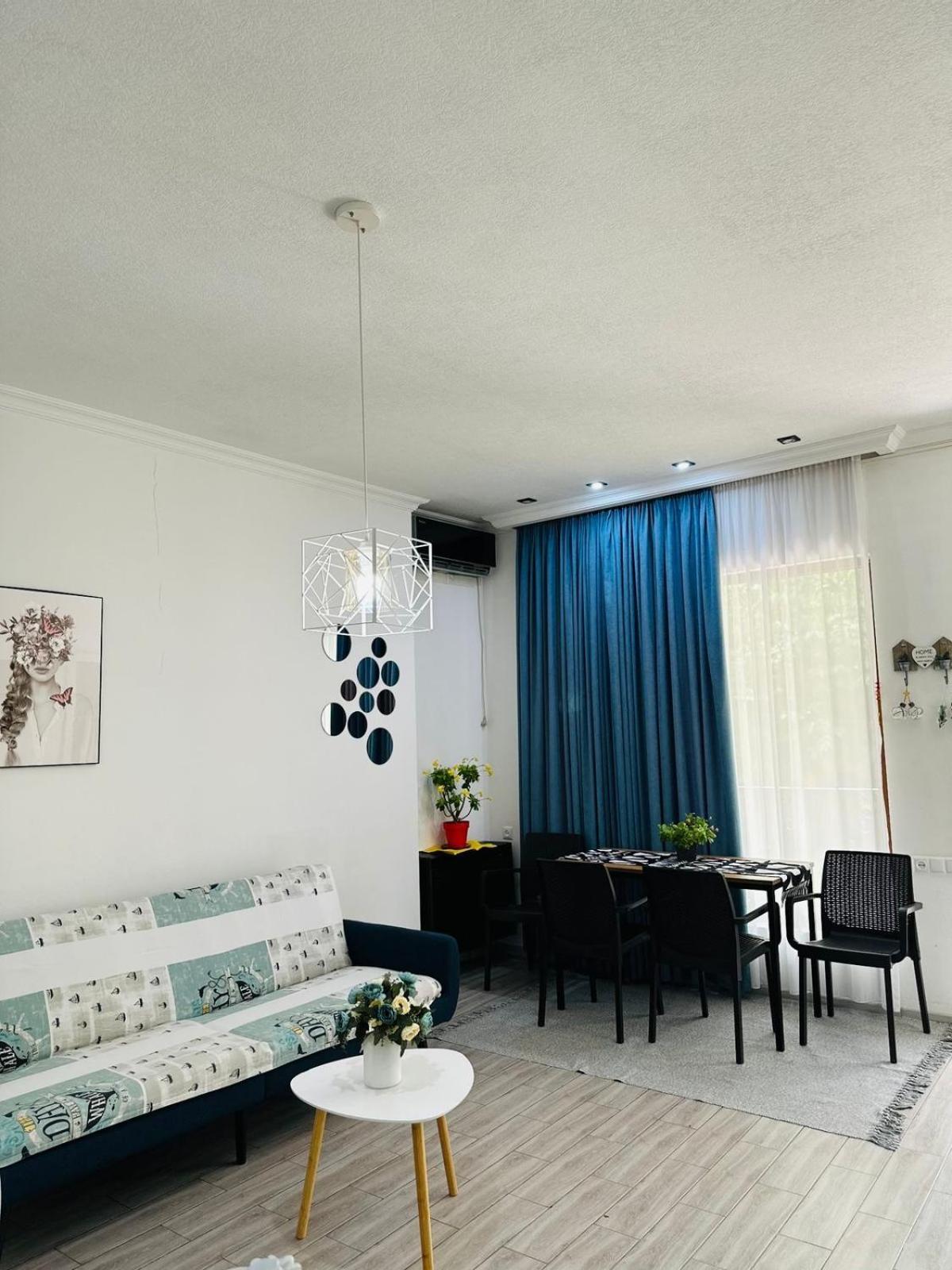 Sweet Apartment In Kutaisi Ngoại thất bức ảnh