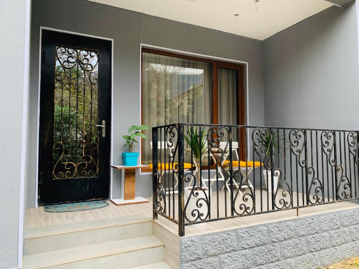 Sweet Apartment In Kutaisi Ngoại thất bức ảnh