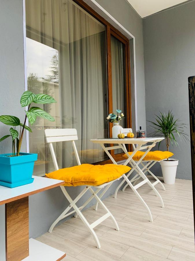 Sweet Apartment In Kutaisi Ngoại thất bức ảnh