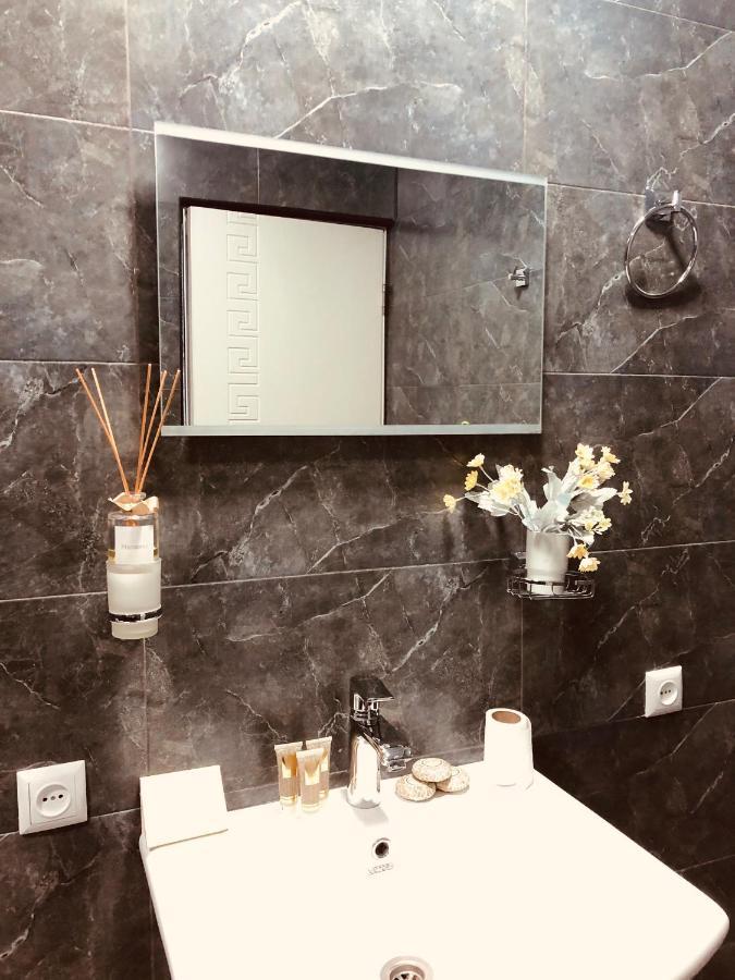 Sweet Apartment In Kutaisi Ngoại thất bức ảnh